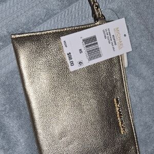 💛Brand New Pale Gold Michael Kors Large Leather BEDFORD Zip Clutch💫